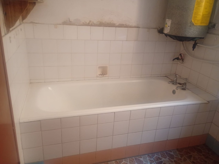 2 Bedroom Property for Sale in Maitland Western Cape